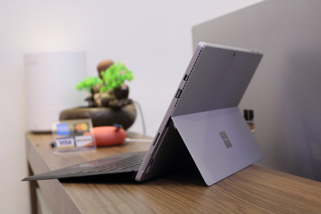 Surface Pro 4 ( m3/4GB/128GB ) + Type Cover 2